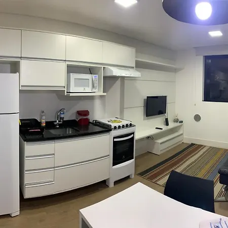 Apartamento Encantador: Charming Furnished Flat in Reboucas Curitiba Exterior photo